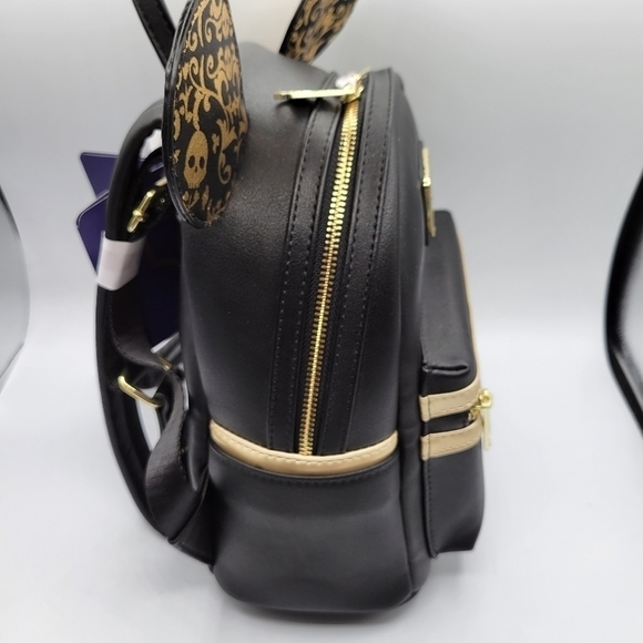 Loungefly Pirates of the Caribbean Mickey Mouse The Main Attraction backpack main image 5